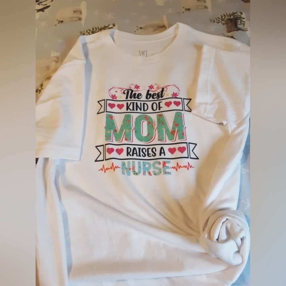 Mom Nurse TEE
